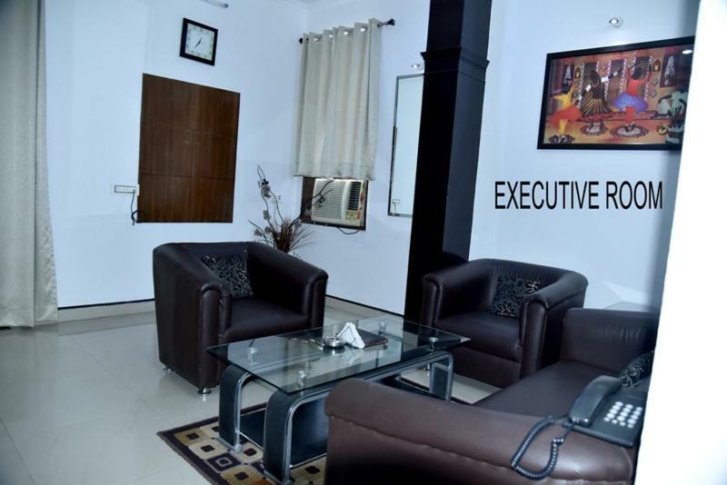 Hotel Royal Classic Bareilly Exterior foto